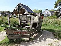 Spielplatz am Althäger Hafen - Spielschiff mit Kletternetz