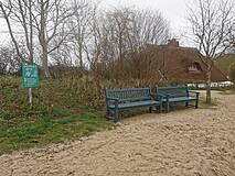Spielplatz in Ahrenshoop Ortsmitte - Bänke