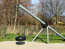 Spielplatz in Born a. Darß, An de Bäk - Reifenschaukel