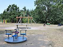 Spielplatz in Born a. Darß an der Festwiese - Drehkarussell