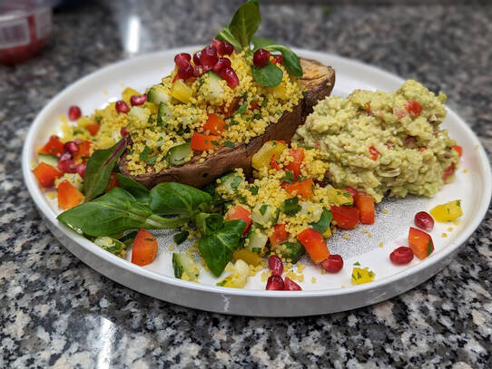 Mühle Born: Veganes Hauptgericht · Aubergine mit Couscoussalat und Risotto