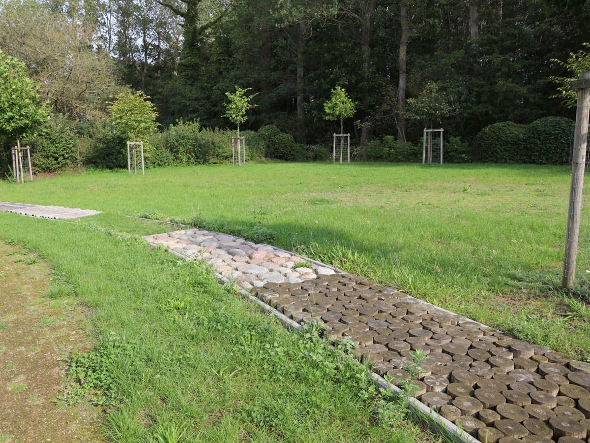 Ostsee-Kurklinik Fischland im Ostseebad Wustrow - Barfußpfad