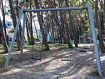 Spielplatz im Küstenwald Dierhagen - Schaukeln