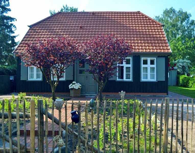 Ferienwohnung Born a. Darß -alter Ton in neuer Art- Das Kapitänshaus - Ostsee-Urlaub in der Region Fischland-Darß-Zingst