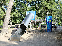 Spielplatz Hauptübergang Prerow - Tunnelrutsche