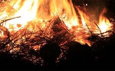 Osterfeuer auf der Fest- und Erlebniswiese in Born a. Darß
