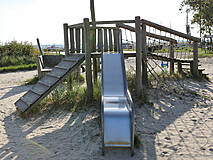 Spielplatz am Hafen / Badestelle - Rutsche