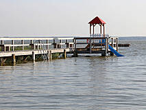 Spielplatz am Hafen / Badestelle - Wasserrutsche
