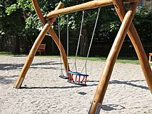 Piratenspielplatz im Ostseebad Wustrow - Schaukeln