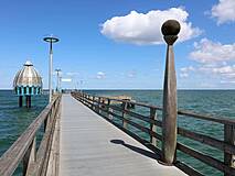 Holzkunst auf der Seebrücke Zingst von Roland-Lindner - "EinSAM"