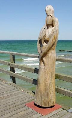 Holzfigur auf der Zingster Seebrücle