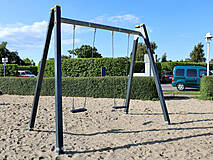 Spielplatz am Hafen Zingst - Schaukel