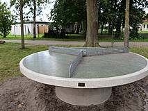 Spielplatz am Wäldchen Zingst - Tischtennisplatte